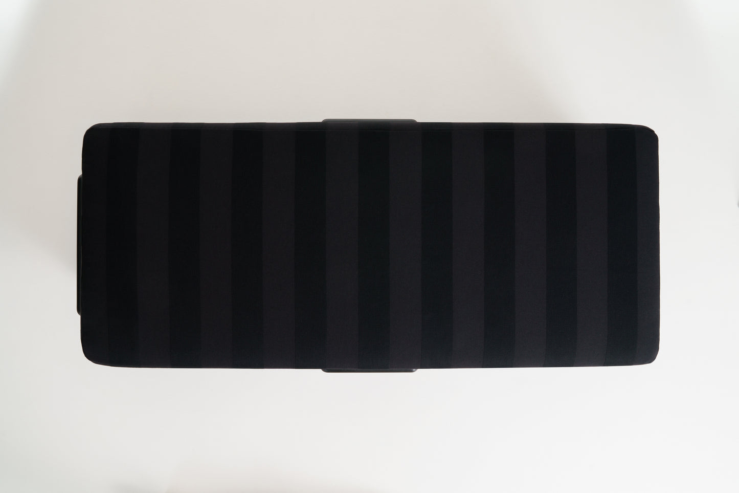 NANA Daybed - Stripes black / black (by kvadrat / Raf Simons)